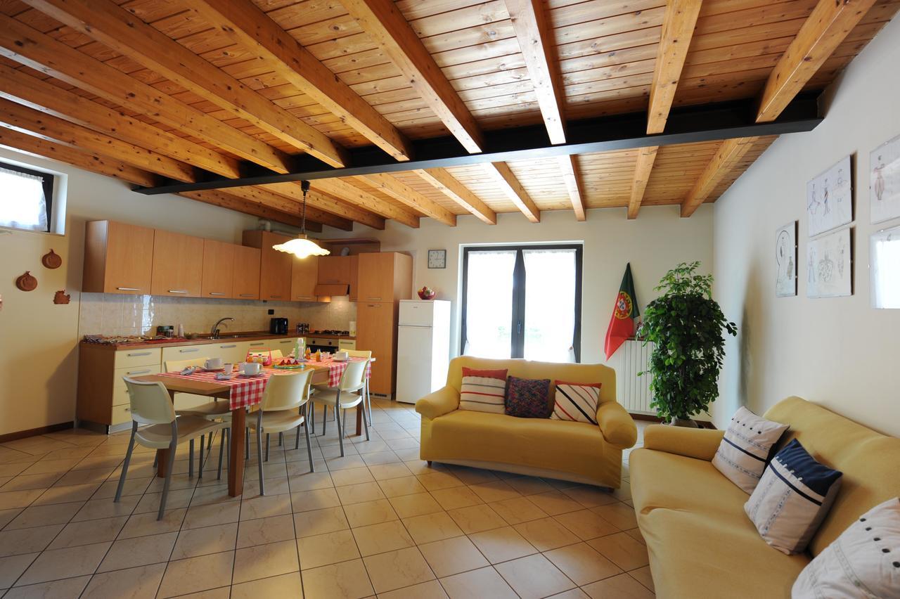 Отель Casa Vacanze Dalmolin Валеджо-суль-Минчо Экстерьер фото